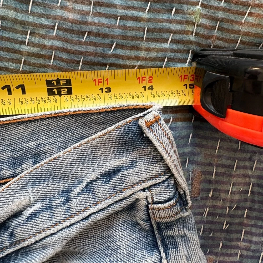 Vintage Levi's Distressed 501s - Picture 4 of 8